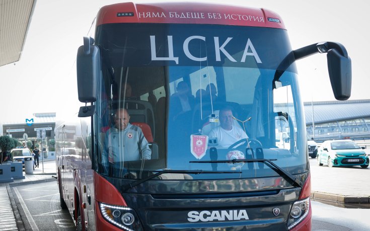 Блокада! Не пуснаха автобуса на ЦСКА на 