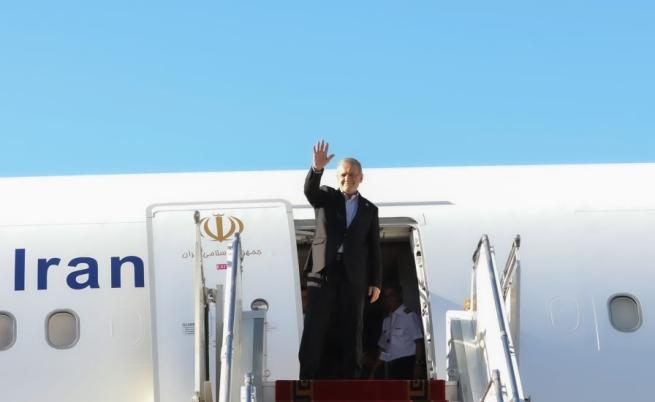 Президентът на Иран пристигна в Ню Йорк, ще говори пред ООН на фона на войната със САЩ