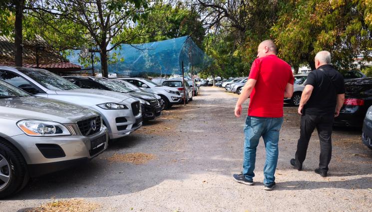 коли продажба - Автотърговци пред „Телеграф“: Никой не купува евтин дизел