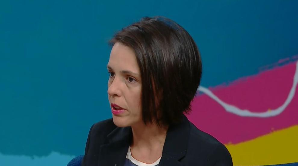 Столична община за хорото пред Народния театър: Това е провокация
