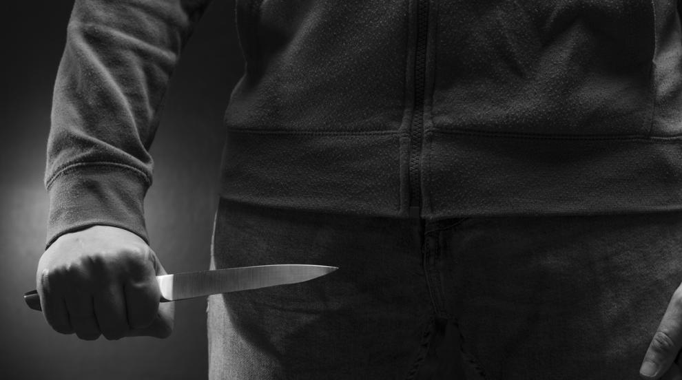 Скандал с нож и бухалка в Старозагорско: Двама мъже са задържани
