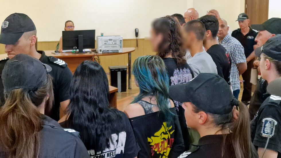 Оставиха в ареста 16-годишното момиче, обвинено за убийството на Георги Кузев