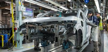 <p>Nissan има огромен завод в Съндерланд и се опасява, че може от разминавания в политиките на ЕС и Великобритания, които биха могли да ощетят японския производител.</p>