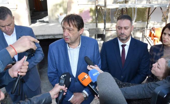 Шишков: Започна аварийна подмяна на мантинелите, проверките на строежите може да станат масови