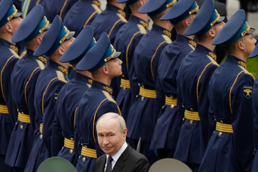 Руският президент Владимир Путин по време на церемония по полагане на венци пред Паметника на незнайния воин в Москва
