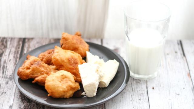 Вкусът на детството: Тези пухкави бухти ще ви върнат години назад още с първата хапка
