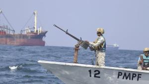 Сомалийски морски полицаи от силите за сигурност в Пунтланд патрулират