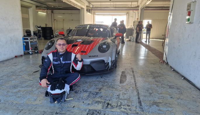  С 911 Cup зад гърба ми ми трябваше спокойствие на ума, защото тази кола ме плашеше.