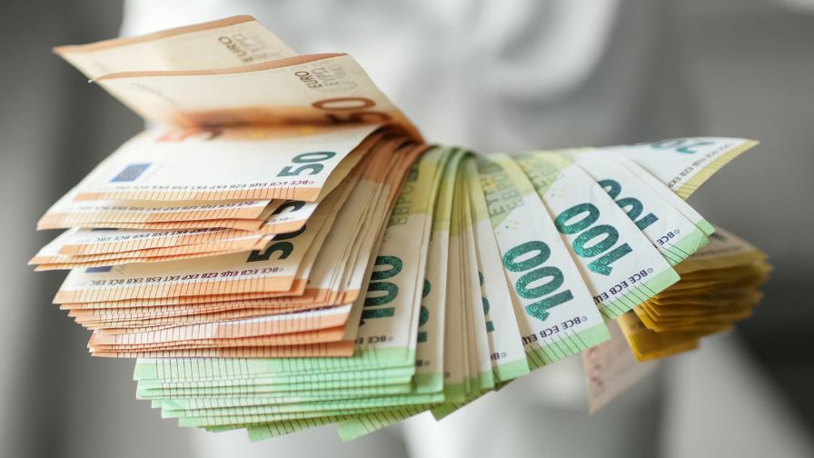 Банките скочиха срещу свръхоблагането: Мярката застрашава кредитирането