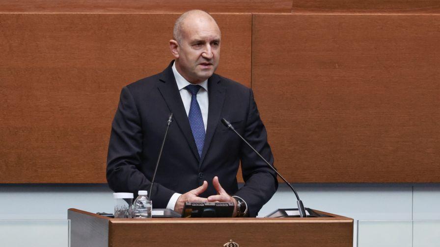 Радев: Романи могат да се напишат за „джунглата“ на обществените поръчки