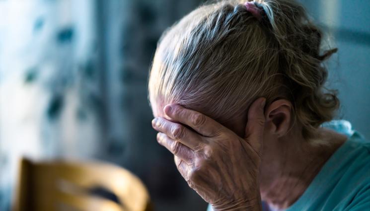 възрастна жена - МАЙКА И ДЪЩЕРЯ С ХИТРА СХЕМА: Обраха 85-годишна жена в Монтана