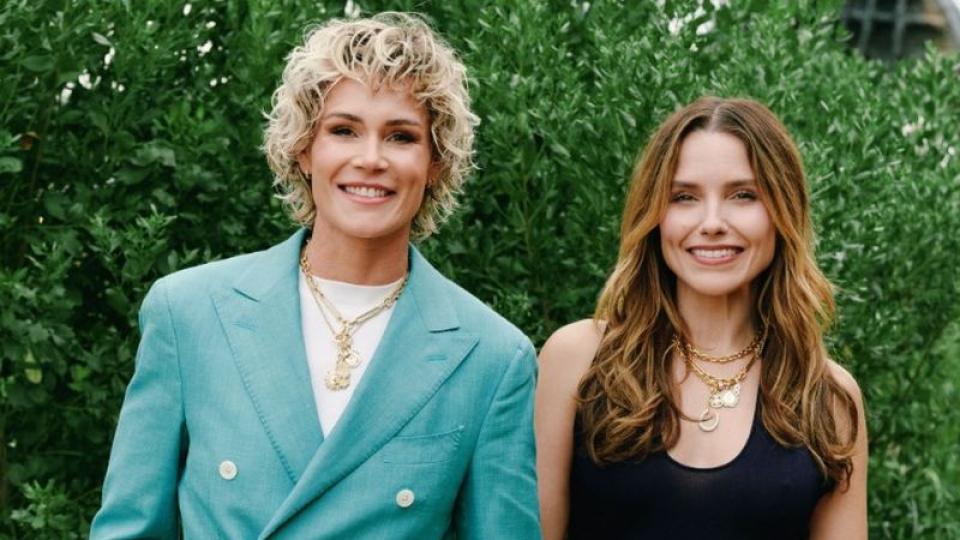 Звездата от One Tree Hill София Буш е сключила тайно брак с партньорката си