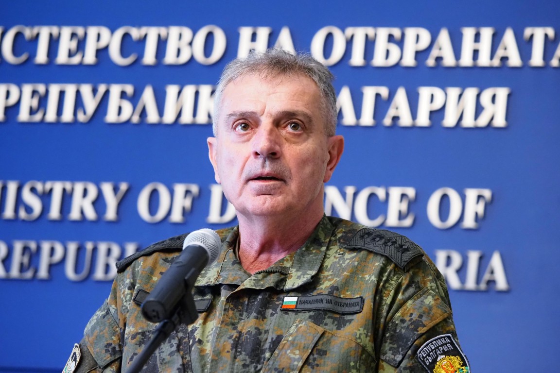 Началникът на отбраната: Атака с въздушни и морски дронове