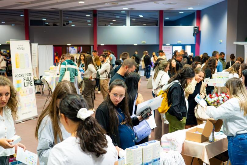 „Ох, на мама!“ в Пловдив: Емоции, срещи с експерти и ценни съвети за родители (СНИМКИ)