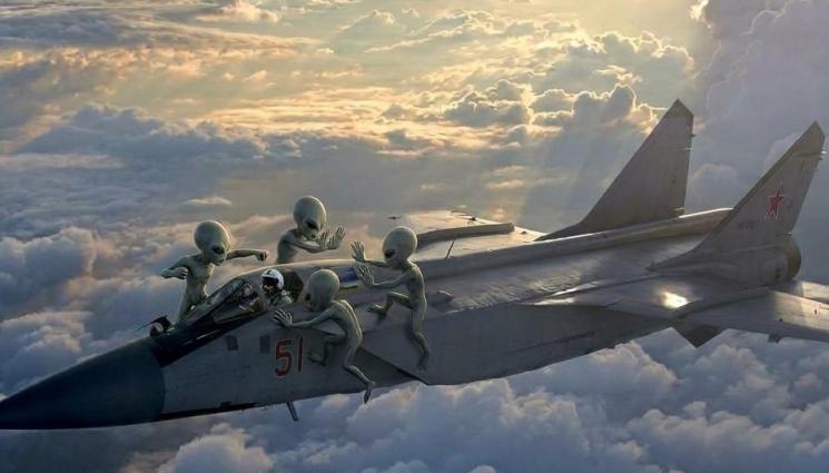 д - Извънземни атакували наш пилот!