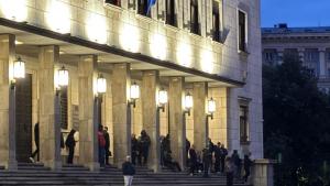 Опашка от ранни зори пред БНБ за първата златна колекционерска монета в евро