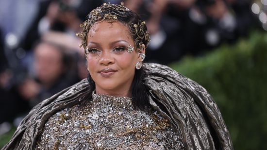 Rihanna разкри, че има около 170 неиздадени песни в архивите си