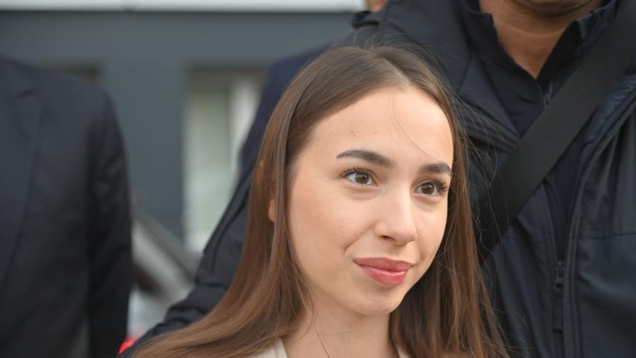 <p>Прокуратурата в Скопие: Миналата година на Ива Михайлова ѝ<span color="" font-size:="" noto="" style="color: rgb(108, 108, 108); font-family: Arial, sans-serif, ">&nbsp;</span>бяха отнети два паспорта</p>