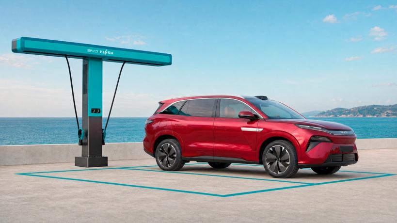 BYD Atto 8 китайски автомобили