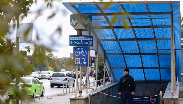 Мъж издъхна в болница след като бе открит в кома - УЖАСЪТ В СТОЛИЧНОТО МЕТРО: 80-годишен е починалият мъж
