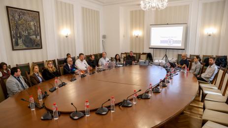 Броят ръчно разписките при бъг на флашките. Над 150 000 души помагат в обработката на резултатите от вота (ОБЗОР)