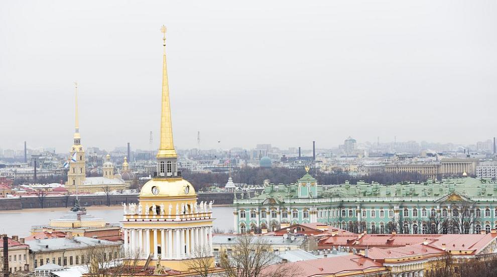 Украинска атака с дронове срещу Санкт Петербург, съобщава се за убит и ранени