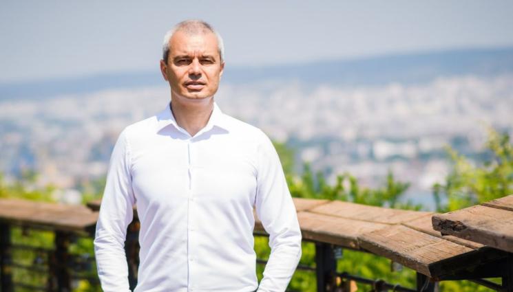 нт - Кандидатът за президент Костадин Костадинов отвори дома си и сподели интересни моменти за себе си