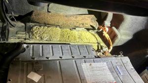 Пакети с марихуана и двама мъже са задържани на границата