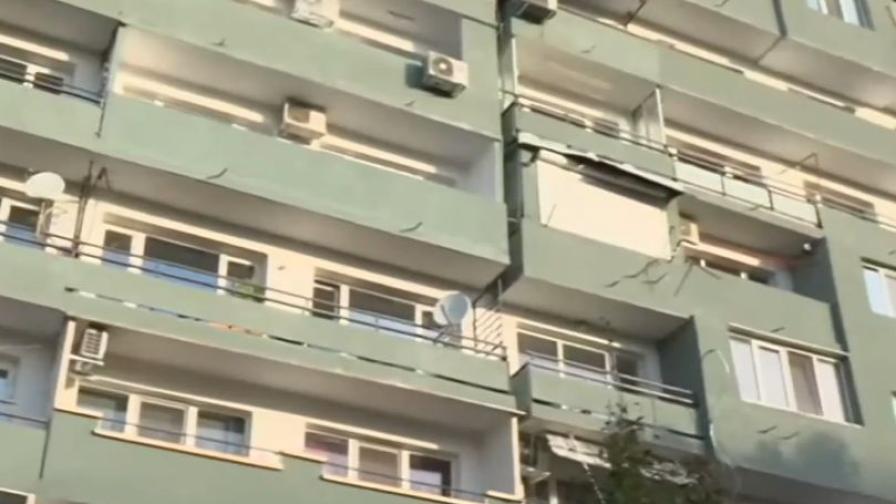 „Водопади“ в домовете: Недовършено саниране доведе до течове в блок със 117 семейства в Ловеч