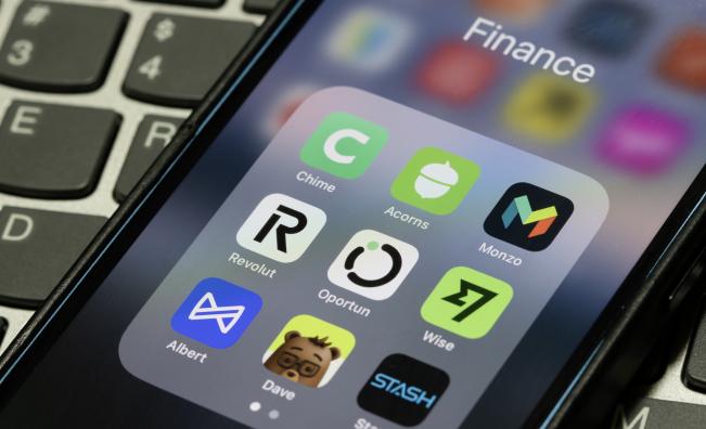 Дръжте и пари в брой: Съветите на киберексперт след срива на Revolut