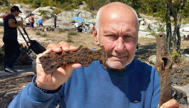 Николай Овчаров - Археологът проф. Николай Овчаров пред “Телеграф”: Намерихме печата на сватята на цар Иван-Асен II