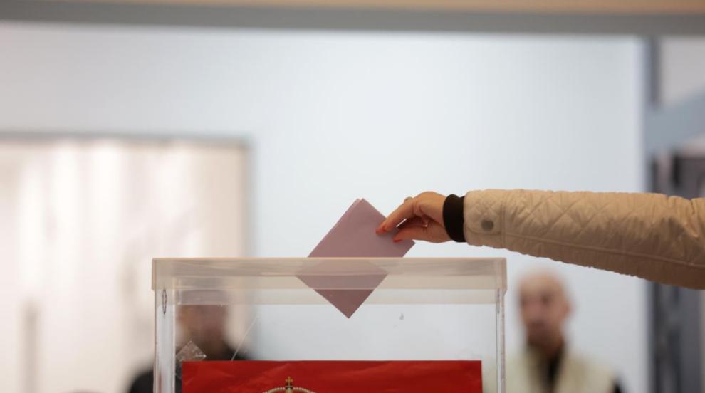 60,8% избирателна активност в Сърбия към 17:00 ч., разследват нападение пред секция