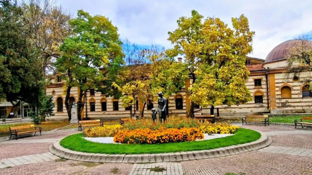  Кюстендил открива „Градината на поетите“ и „Алея на приказките“
