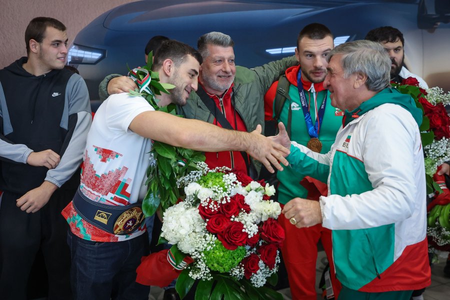 Шампионско посрещане за Семен Новиков в София1