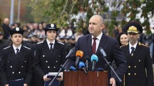 Румен Радев пред курсанти на МВР