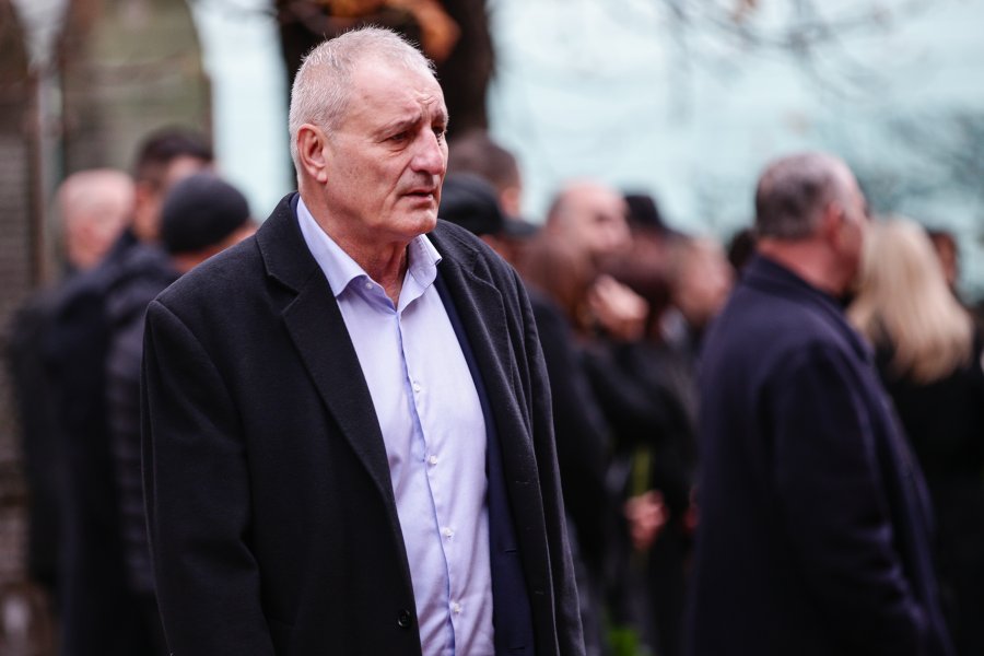 Поклонение на Слави Бинев1