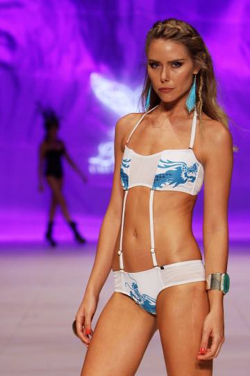 Бански на лалета и не само - снимка 33