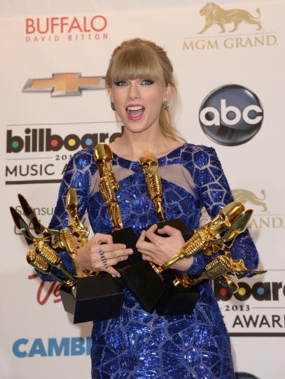 На пищна церемония в Лас Вегас бяха раздадени наградите за музика "Billboard"