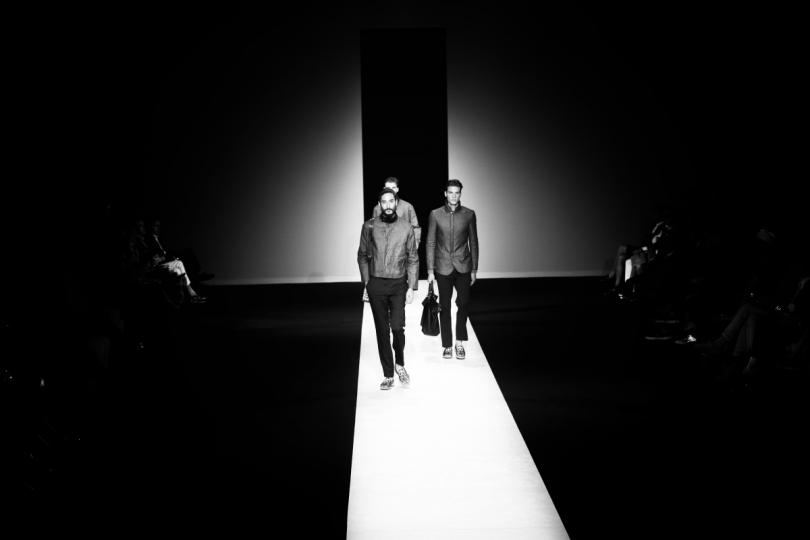 Армани представи по време на Седмицата на мъжката мода в Милано своите предложения за господата за сезон есен/зима 2014