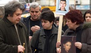 Опечалените близки на жертвите