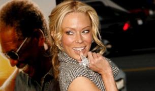 В живота на Джена Джеймсън вече има трима мъже