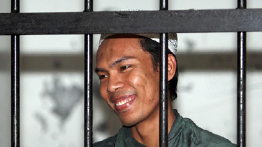 Сериен убиец пуска автобиография и албум в Индонезия