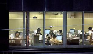 Ще глобяват за стрес на работното място