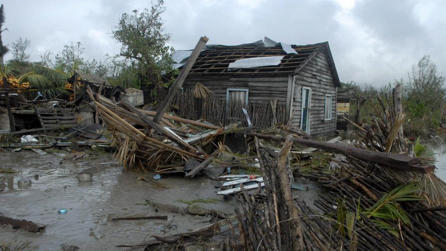 Разрушенията в Куба след урагана Палома
