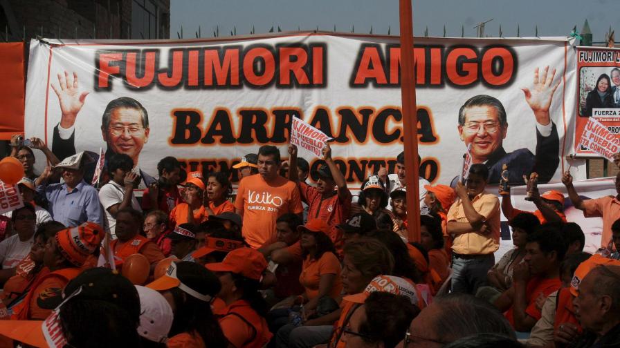 Поддръжници на бившия президент протестират срещу присъдата