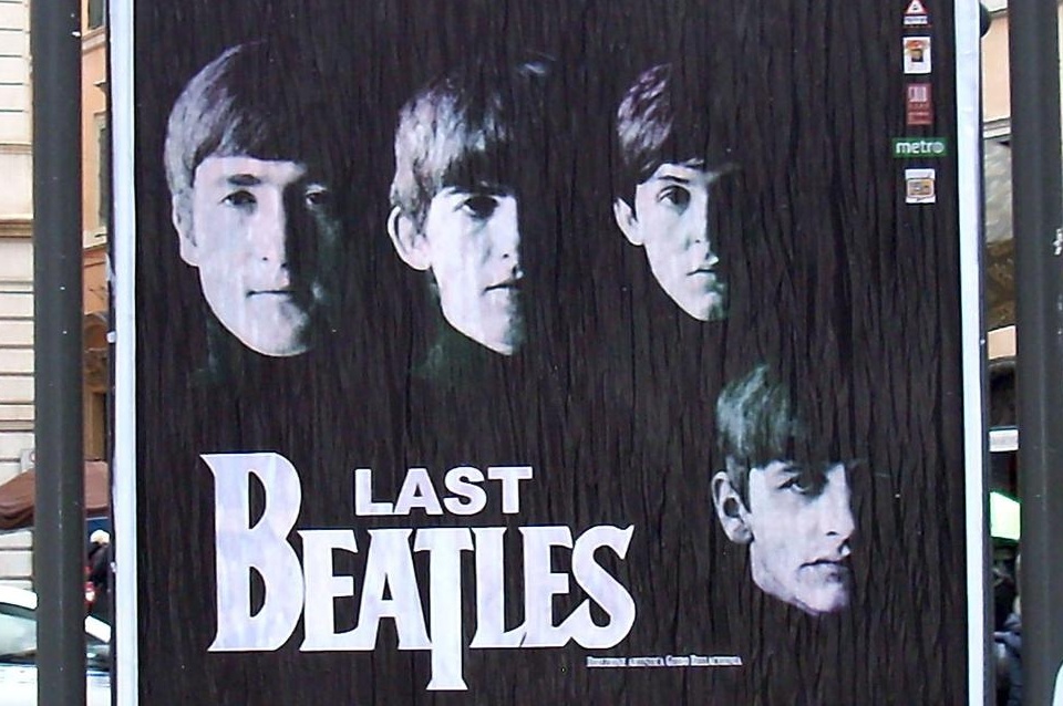 Джордж Харисън със своя звезда на славата