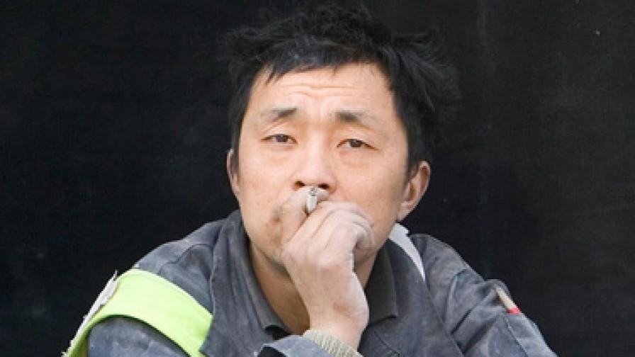 Карат китайците да пушат, за да стимулират икономиката