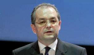 Кабинетът на Емил Бок оцеля при вота на недоверие, гласуван в парламента на 13 май