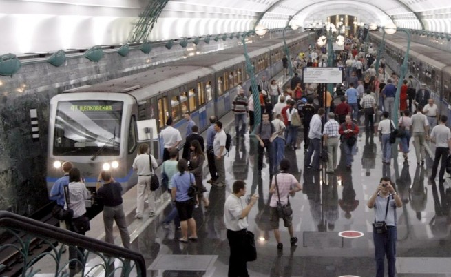 Кризата намалила пътниците в московското метро