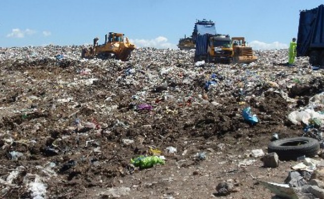 Кабинетът одобри спорния закон за отпадъците 